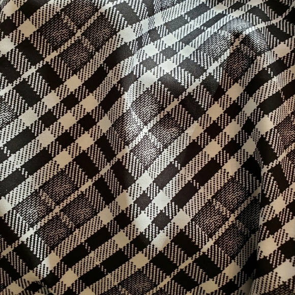 Express Black & White Plaid Sleeveless Top - Picture 4 of 5